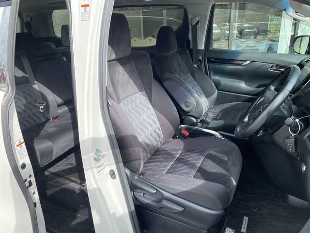 トヨタ アルファード S 愛知県 2020(令2)年 4.1万km ホワイトパールクリスタルシャイン 純正10型ディスプレイオーディオナビ/フリップダウンモニター/サンルーフ/レーダークルーズコントロール/バックカメラ/コーナーセンサー/純正アルミホイール/LEDヘッドライト/リアオートエアコン/オートマチックハイビーム/ETC/ドライブレコーダー/衝突軽減システム/フルセグ/CD DVD/Bluetooth/ステアリングスイッチ/スマートキー/プッシュスタート