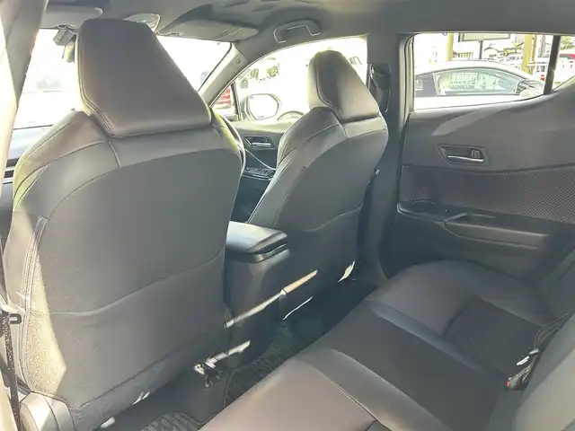 トヨタ Ｃ－ＨＲ G 香川県 2019(平31)年 2.5万km ホワイトパールクリスタルシャイン ワンオーナー/純正SDナビ/フルセグ/CD/DVD/BT/バックカメラ/モデリスタエアロ/社外19インチアルミ/セーフティセンス/レーダークルーズ/オートハイビーム/レーンキープ/ハーフレザーシート/シートヒータ―/ビルトインETC/BSM