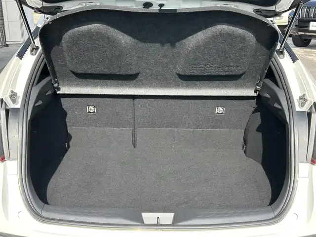 トヨタ Ｃ－ＨＲ G 香川県 2019(平31)年 2.5万km ホワイトパールクリスタルシャイン ワンオーナー/純正SDナビ/フルセグ/CD/DVD/BT/バックカメラ/モデリスタエアロ/社外19インチアルミ/セーフティセンス/レーダークルーズ/オートハイビーム/レーンキープ/ハーフレザーシート/シートヒータ―/ビルトインETC/BSM