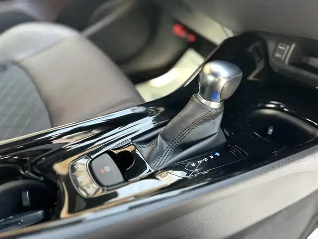 トヨタ Ｃ－ＨＲ G 香川県 2019(平31)年 2.5万km ホワイトパールクリスタルシャイン ワンオーナー/純正SDナビ/フルセグ/CD/DVD/BT/バックカメラ/モデリスタエアロ/社外19インチアルミ/セーフティセンス/レーダークルーズ/オートハイビーム/レーンキープ/ハーフレザーシート/シートヒータ―/ビルトインETC/BSM