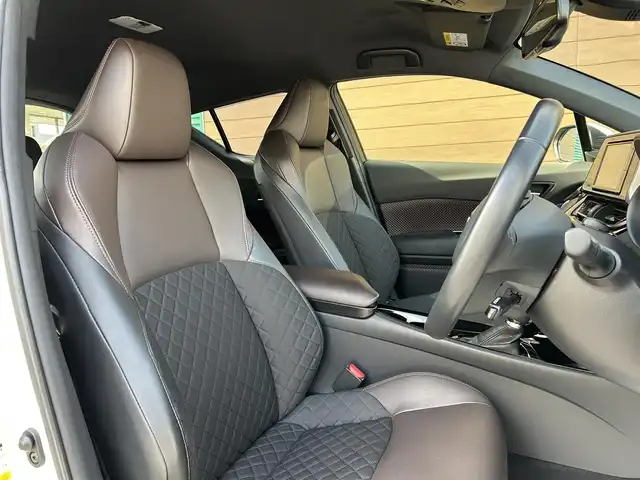 トヨタ Ｃ－ＨＲ G 香川県 2019(平31)年 2.5万km ホワイトパールクリスタルシャイン ワンオーナー/純正SDナビ/フルセグ/CD/DVD/BT/バックカメラ/モデリスタエアロ/社外19インチアルミ/セーフティセンス/レーダークルーズ/オートハイビーム/レーンキープ/ハーフレザーシート/シートヒータ―/ビルトインETC/BSM