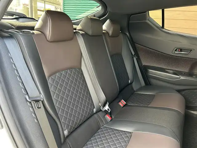 トヨタ Ｃ－ＨＲ G 香川県 2019(平31)年 2.5万km ホワイトパールクリスタルシャイン ワンオーナー/純正SDナビ/フルセグ/CD/DVD/BT/バックカメラ/モデリスタエアロ/社外19インチアルミ/セーフティセンス/レーダークルーズ/オートハイビーム/レーンキープ/ハーフレザーシート/シートヒータ―/ビルトインETC/BSM