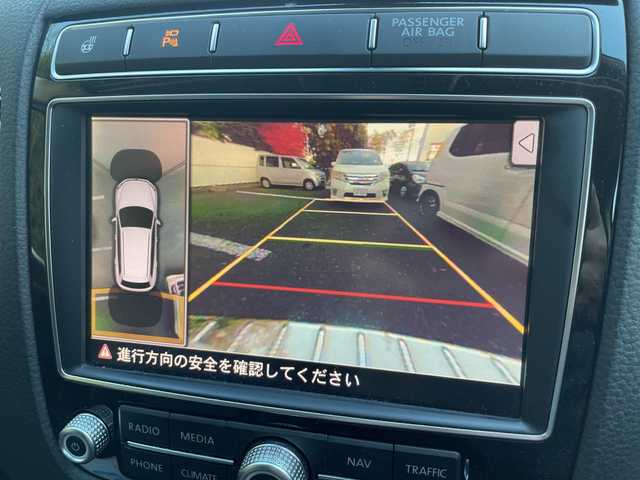 フォルクスワーゲン トゥアレグ V6 Bモーションテクノロジー 茨城県 2015(平27)年 8.6万km 黒 プリクラッシュセーフティシステム/純正ナビ/FM/AM/SD/AUX/Bluetooth接続/ワンセグTV/レザーシート/アダプティブクルーズコントロール/レーンキープアシスト/横滑り防止装置/アラウンドビューモニター/前後コーナーセンサー/パワーシート(D+N席)/メモリーシート(D席)/シートヒーター(D+N席)/ステアリングヒーター/ビルトインETC/保証書/取扱説明書