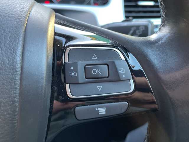 フォルクスワーゲン トゥアレグ V6 Bモーションテクノロジー 茨城県 2015(平27)年 8.6万km 黒 プリクラッシュセーフティシステム/純正ナビ/FM/AM/SD/AUX/Bluetooth接続/ワンセグTV/レザーシート/アダプティブクルーズコントロール/レーンキープアシスト/横滑り防止装置/アラウンドビューモニター/前後コーナーセンサー/パワーシート(D+N席)/メモリーシート(D席)/シートヒーター(D+N席)/ステアリングヒーター/ビルトインETC/保証書/取扱説明書