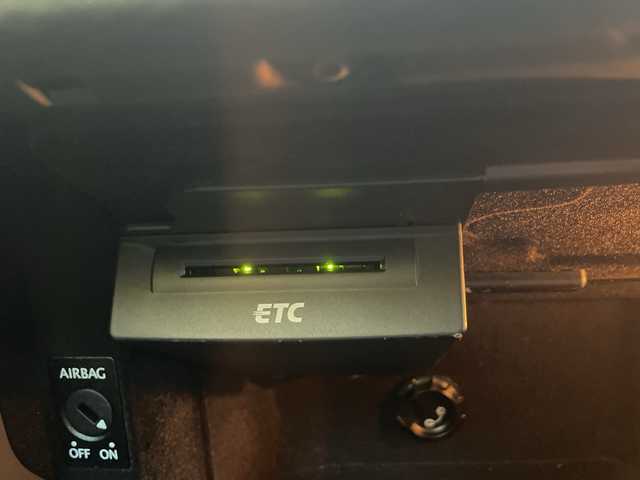 フォルクスワーゲン トゥアレグ V6 Bモーションテクノロジー 茨城県 2015(平27)年 8.6万km 黒 プリクラッシュセーフティシステム/純正ナビ/FM/AM/SD/AUX/Bluetooth接続/ワンセグTV/レザーシート/アダプティブクルーズコントロール/レーンキープアシスト/横滑り防止装置/アラウンドビューモニター/前後コーナーセンサー/パワーシート(D+N席)/メモリーシート(D席)/シートヒーター(D+N席)/ステアリングヒーター/ビルトインETC/保証書/取扱説明書