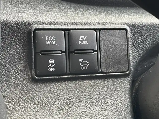 トヨタ シエンタ ハイブリッド X 東京都 2016(平28)年 9.6万km シルバーM セーフティセンス/プリクラッシュセーフティ/レーンキープアシスト/オートハイビーム/純正SDナビ/CD/DVD/BT/AM/FM/TV/バックカメラ/片側パワースライドドア/ETC