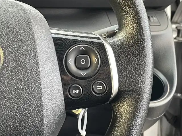 トヨタ シエンタ ハイブリッド X 東京都 2016(平28)年 9.6万km シルバーM セーフティセンス/プリクラッシュセーフティ/レーンキープアシスト/オートハイビーム/純正SDナビ/CD/DVD/BT/AM/FM/TV/バックカメラ/片側パワースライドドア/ETC