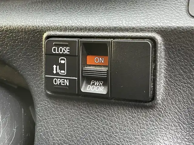 トヨタ シエンタ ハイブリッド X 東京都 2016(平28)年 9.6万km シルバーM セーフティセンス/プリクラッシュセーフティ/レーンキープアシスト/オートハイビーム/純正SDナビ/CD/DVD/BT/AM/FM/TV/バックカメラ/片側パワースライドドア/ETC