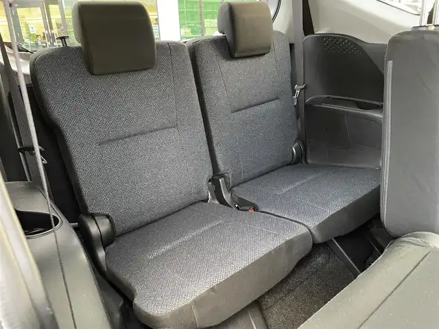 トヨタ シエンタ ハイブリッド X 東京都 2016(平28)年 9.6万km シルバーM セーフティセンス/プリクラッシュセーフティ/レーンキープアシスト/オートハイビーム/純正SDナビ/CD/DVD/BT/AM/FM/TV/バックカメラ/片側パワースライドドア/ETC