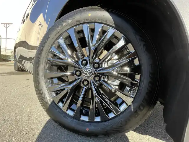 トヨタ ヴェルファイア Z プレミア 東京都 2025(令7)年 0.1千km シルバー 登録済未使用車　/純正１４型ＤＡナビ＆フルセグ/・BluetoothAudio/USB/HDMI/・AppleCarPlay/AndroidAuto/サンセットブラウンレザーシート/・前席シートヒーター/・オットマン/・２列目エグゼクティブシート/左右独立ムーンルーフ　/ユニバーサルステップ　/セーフティセンス　/（予防安全技術）/・プリクラッシュセーフティ/・アダプティブハイビームアシスト/・ロードサインアシスト/・レーダークルーズコントロール　/・レーンチェンジアシスト/・レーントレーンシングアシスト/ブラインドスポットモニター　/３眼ＬＥＤヘッドライト/デジタルインナーミラー/スマートキー/保証書＆取説