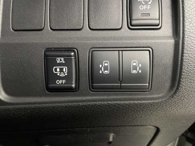 日産 セレナ ハイウェイスターVセレクションⅡ 埼玉県 2019(平31)年 4.2万km ブリリアントホワイトパール 純正フリップダウンモニター/純正9インチナビ　MM518D-L/全方位カメラ/前方ドライブレコーダー/ETC/自動駐車システム/プロパイロット/車線逸脱警報/衝突軽減ブレーキ/標識認識機能/電子パーキングシステム/オートブレーキホールド/デジタルインナーミラー/両側パワースライドドア/プッシュスタート/ステアリングリモコン/ウィンカーミラー/フロントフォグランプ/純正フロアマット/純正ドアバイザー/純正16インチアルミホイール