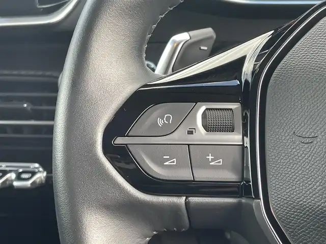 プジョー ２０８ アリュール 東京都 2021(令3)年 2.4万km 白 純正ナビ/Ｂカメラ/ハーフレザーシート/Ａｐｐｌｅ　ＣａｒＰｌａｙ/Ａｎｄｏｒｏｉｄｏ　Ａｕｔｏ/ＥＴＣ/前後ドライブレコーダー/ＵＳＢ／ＢＴオーディオ/ＡＣＣ/レーンキープ/パーキングアシスト