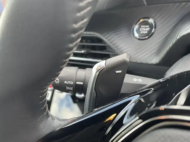 プジョー ２０８ アリュール 東京都 2021(令3)年 2.4万km 白 純正ナビ/Ｂカメラ/ハーフレザーシート/Ａｐｐｌｅ　ＣａｒＰｌａｙ/Ａｎｄｏｒｏｉｄｏ　Ａｕｔｏ/ＥＴＣ/前後ドライブレコーダー/ＵＳＢ／ＢＴオーディオ/ＡＣＣ/レーンキープ/パーキングアシスト