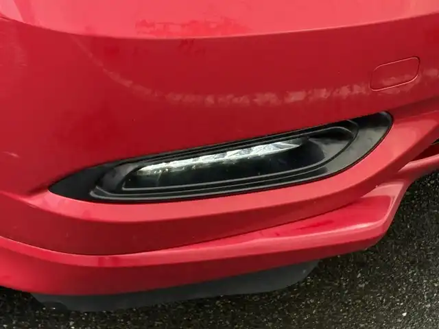 ホンダ ヴェゼル ハイブリッド 岩手県 2016(平28)年 6.3万km プレミアムクリスタルレッドM 禁煙車/4WD/ハーフレザーシート/ミラーヒーター/前席シートヒーター/クルーズコントロール/純正8インチナビ/→フルセグTV/Bluetooth/CD/DVD/HDMI/バックカメラ/ステアリングスイッチ/横滑り防止装置/電子パーキング/オートブレーキホールド/オートライト/LEDヘッドライト/LEDフォグライト/〇プッシュスタート/〇パドルシフト/〇電動格納ミラー/〇ウィンカーミラー/〇ドアバイザー/〇フロアマット/〇シガーソケット/〇USBポート/〇スマートキー/スペアキー/ビルトインETC