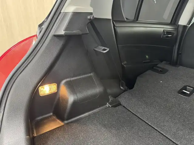 スズキ スイフト RS 三重県 2012(平24)年 8.6万km スーパーブラックパール ガソリン/FF/フロアCVT/クラリオン 7インチ『ROAD EXPLORER SD 2.5』 NX711/（FM/AM/CD/DVD/MUSIC CATCHER/TV/SD/USB/iPod/Bluetooth/VTR）/ETC/安全/・ABS（EBD付）/・運転席、助手席エアバッグ/など/装備/・オートライト/・ディスチャージヘッドライト/・フロントフォグライト/・オートエアコン/・ステアリングスイッチ/・プッシュスタート/・電動格納ドアミラー/・全ドアパワーウインドウ/・パワーステアリング/・スマートキーx2/・保/取/ナビ取/など