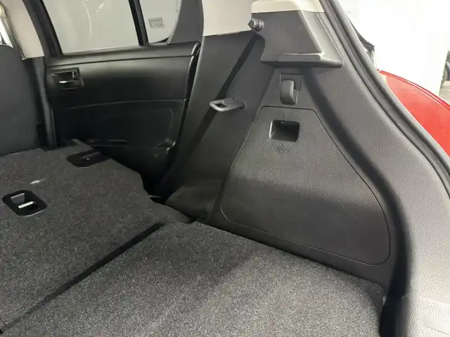 スズキ スイフト RS 三重県 2012(平24)年 8.6万km スーパーブラックパール ガソリン/FF/フロアCVT/クラリオン 7インチ『ROAD EXPLORER SD 2.5』 NX711/（FM/AM/CD/DVD/MUSIC CATCHER/TV/SD/USB/iPod/Bluetooth/VTR）/ETC/安全/・ABS（EBD付）/・運転席、助手席エアバッグ/など/装備/・オートライト/・ディスチャージヘッドライト/・フロントフォグライト/・オートエアコン/・ステアリングスイッチ/・プッシュスタート/・電動格納ドアミラー/・全ドアパワーウインドウ/・パワーステアリング/・スマートキーx2/・保/取/ナビ取/など