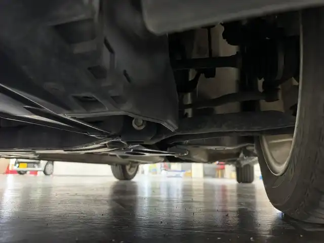 スズキ スイフト RS 三重県 2012(平24)年 8.6万km スーパーブラックパール ガソリン/FF/フロアCVT/クラリオン 7インチ『ROAD EXPLORER SD 2.5』 NX711/（FM/AM/CD/DVD/MUSIC CATCHER/TV/SD/USB/iPod/Bluetooth/VTR）/ETC/安全/・ABS（EBD付）/・運転席、助手席エアバッグ/など/装備/・オートライト/・ディスチャージヘッドライト/・フロントフォグライト/・オートエアコン/・ステアリングスイッチ/・プッシュスタート/・電動格納ドアミラー/・全ドアパワーウインドウ/・パワーステアリング/・スマートキーx2/・保/取/ナビ取/など