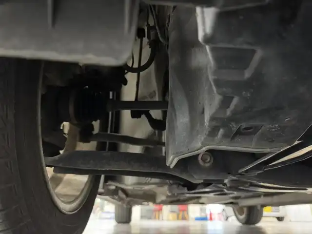 スズキ スイフト RS 三重県 2012(平24)年 8.6万km スーパーブラックパール ガソリン/FF/フロアCVT/クラリオン 7インチ『ROAD EXPLORER SD 2.5』 NX711/（FM/AM/CD/DVD/MUSIC CATCHER/TV/SD/USB/iPod/Bluetooth/VTR）/ETC/安全/・ABS（EBD付）/・運転席、助手席エアバッグ/など/装備/・オートライト/・ディスチャージヘッドライト/・フロントフォグライト/・オートエアコン/・ステアリングスイッチ/・プッシュスタート/・電動格納ドアミラー/・全ドアパワーウインドウ/・パワーステアリング/・スマートキーx2/・保/取/ナビ取/など