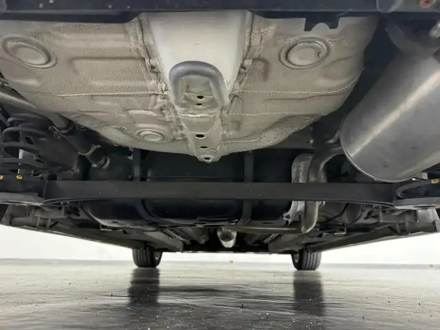 スズキ スイフト RS 三重県 2012(平24)年 8.6万km スーパーブラックパール ガソリン/FF/フロアCVT/クラリオン 7インチ『ROAD EXPLORER SD 2.5』 NX711/（FM/AM/CD/DVD/MUSIC CATCHER/TV/SD/USB/iPod/Bluetooth/VTR）/ETC/安全/・ABS（EBD付）/・運転席、助手席エアバッグ/など/装備/・オートライト/・ディスチャージヘッドライト/・フロントフォグライト/・オートエアコン/・ステアリングスイッチ/・プッシュスタート/・電動格納ドアミラー/・全ドアパワーウインドウ/・パワーステアリング/・スマートキーx2/・保/取/ナビ取/など