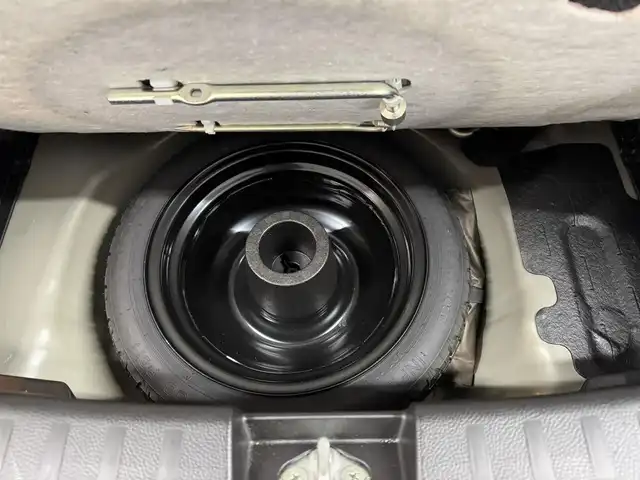 スズキ スイフト RS 三重県 2012(平24)年 8.6万km スーパーブラックパール ガソリン/FF/フロアCVT/クラリオン 7インチ『ROAD EXPLORER SD 2.5』 NX711/（FM/AM/CD/DVD/MUSIC CATCHER/TV/SD/USB/iPod/Bluetooth/VTR）/ETC/安全/・ABS（EBD付）/・運転席、助手席エアバッグ/など/装備/・オートライト/・ディスチャージヘッドライト/・フロントフォグライト/・オートエアコン/・ステアリングスイッチ/・プッシュスタート/・電動格納ドアミラー/・全ドアパワーウインドウ/・パワーステアリング/・スマートキーx2/・保/取/ナビ取/など