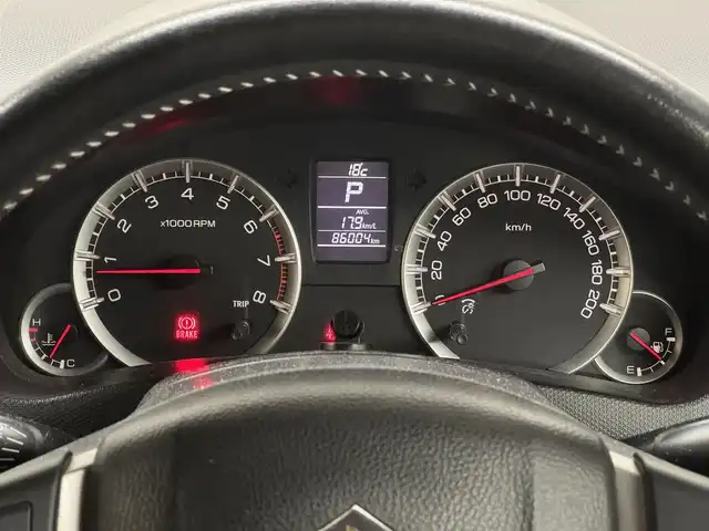 スズキ スイフト RS 三重県 2012(平24)年 8.6万km スーパーブラックパール ガソリン/FF/フロアCVT/クラリオン 7インチ『ROAD EXPLORER SD 2.5』 NX711/（FM/AM/CD/DVD/MUSIC CATCHER/TV/SD/USB/iPod/Bluetooth/VTR）/ETC/安全/・ABS（EBD付）/・運転席、助手席エアバッグ/など/装備/・オートライト/・ディスチャージヘッドライト/・フロントフォグライト/・オートエアコン/・ステアリングスイッチ/・プッシュスタート/・電動格納ドアミラー/・全ドアパワーウインドウ/・パワーステアリング/・スマートキーx2/・保/取/ナビ取/など