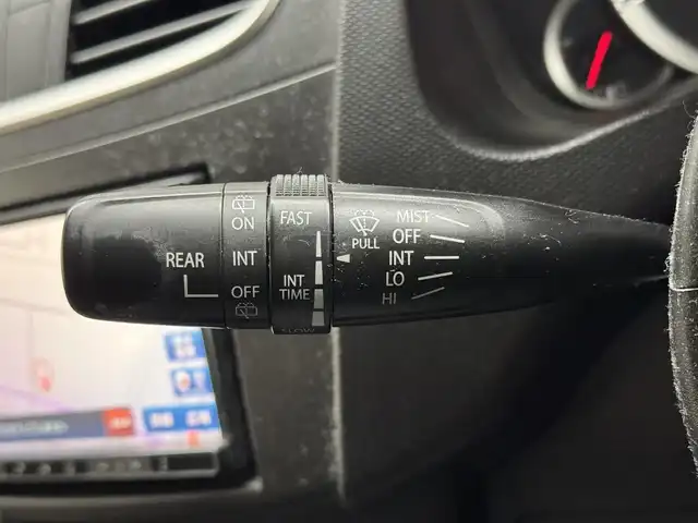 スズキ スイフト RS 三重県 2012(平24)年 8.6万km スーパーブラックパール ガソリン/FF/フロアCVT/クラリオン 7インチ『ROAD EXPLORER SD 2.5』 NX711/（FM/AM/CD/DVD/MUSIC CATCHER/TV/SD/USB/iPod/Bluetooth/VTR）/ETC/安全/・ABS（EBD付）/・運転席、助手席エアバッグ/など/装備/・オートライト/・ディスチャージヘッドライト/・フロントフォグライト/・オートエアコン/・ステアリングスイッチ/・プッシュスタート/・電動格納ドアミラー/・全ドアパワーウインドウ/・パワーステアリング/・スマートキーx2/・保/取/ナビ取/など