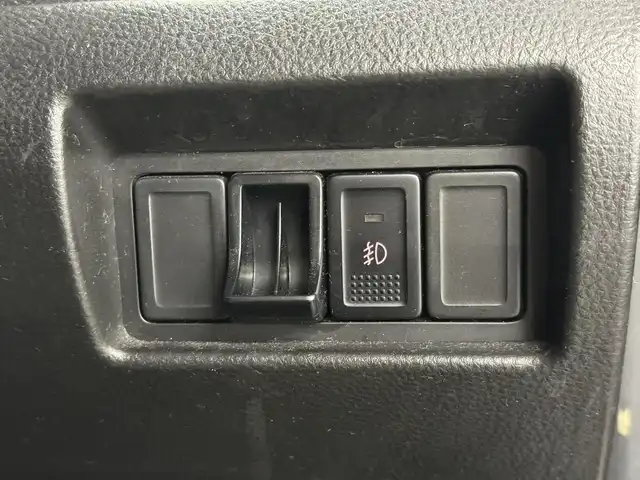 スズキ スイフト RS 三重県 2012(平24)年 8.6万km スーパーブラックパール ガソリン/FF/フロアCVT/クラリオン 7インチ『ROAD EXPLORER SD 2.5』 NX711/（FM/AM/CD/DVD/MUSIC CATCHER/TV/SD/USB/iPod/Bluetooth/VTR）/ETC/安全/・ABS（EBD付）/・運転席、助手席エアバッグ/など/装備/・オートライト/・ディスチャージヘッドライト/・フロントフォグライト/・オートエアコン/・ステアリングスイッチ/・プッシュスタート/・電動格納ドアミラー/・全ドアパワーウインドウ/・パワーステアリング/・スマートキーx2/・保/取/ナビ取/など