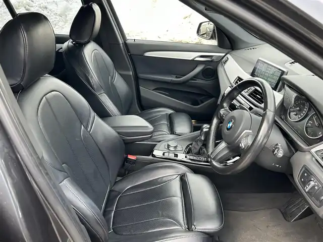 ＢＭＷ Ｘ１ xDrive 18d Mスポーツ 道東・釧路十勝 2017(平29)年 3.9万km ミネラルグレー 社外フルセグTV/純正ナビ(CD/DVD/Bluetooth)/前後ドライブレコーダー/バックカメラ/ミラー一体型ETC/インテリジェントセーフティ/ステアリングスイッチ/革巻きステアリング/シートカバー/コーナーセンサー/アイドリングストップ/コンフォートアクセス/パワーバックドア/オートライト/LEDヘッドライト/取扱説明書/スペアキー/純正18インチAW