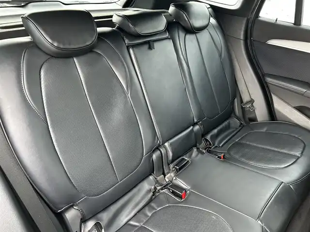 ＢＭＷ Ｘ１ xDrive 18d Mスポーツ 道東・釧路十勝 2017(平29)年 3.9万km ミネラルグレー 社外フルセグTV/純正ナビ(CD/DVD/Bluetooth)/前後ドライブレコーダー/バックカメラ/ミラー一体型ETC/インテリジェントセーフティ/ステアリングスイッチ/革巻きステアリング/シートカバー/コーナーセンサー/アイドリングストップ/コンフォートアクセス/パワーバックドア/オートライト/LEDヘッドライト/取扱説明書/スペアキー/純正18インチAW