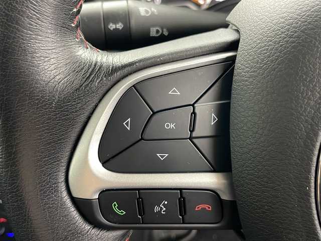 クライスラー・ジープ ジープ レネゲード トレイルホーク 道央・札幌 2020(令2)年 1.9万km 白 ワンオーナー /AppleCarPlay/地デジ/クルーズコントロール/純正ナビ/バックカメラ/LEDヘッドライト/ETC2.0/ブラインドスポット /レーンアシスト/ドラレコ/パークセンサー