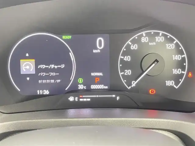 ホンダ ヴェゼル ハイブリッド e:HEV Z 千葉県 2025(令7)年 0.1万km未満 プラチナホワイトパール 登録済未使用車/ホンダセンシング/・路外逸脱抑制機能/・ブラインドスポットインフォメーション/・踏み間違い衝突軽減防止/・CMBS　衝突軽減/・コーナーセンサー/・ダウンヒルアシスト/純正9インチHonda CONNECTディスプレー/・Bluetooth/AppleCarPlay/USB/フルセグTV/FM・AM/バックカメラ/レーダークルーズコントロール/LEDヘッドライト/フォグランプ/オートライト/オートハイビーム/ハーフレザー/チップアップシート/前席シートヒーター/ハンドルヒーター/純正18インチアルミホイール/ビルトインETC2.0/フロントグリル　ベルリナブラック/スマートキー/プッシュスタート/保証書・取説/パドルシフト/オートエアコン/スペアキー/パワーバックドア/LEDヘッドライト/フォグランプ/オートライト/オートハイビーム/電動格納ミラー/横滑り防止装置/ステアリングリモコン　ステアリングスイッチ/ワイヤレス充電　置くだけ充電/電動パーキングブレーキ/オートブレーキホールド