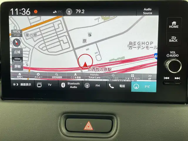 ホンダ ヴェゼル ハイブリッド e:HEV Z 千葉県 2025(令7)年 0.1万km未満 プラチナホワイトパール 登録済未使用車/ホンダセンシング/・路外逸脱抑制機能/・ブラインドスポットインフォメーション/・踏み間違い衝突軽減防止/・CMBS　衝突軽減/・コーナーセンサー/・ダウンヒルアシスト/純正9インチHonda CONNECTディスプレー/・Bluetooth/AppleCarPlay/USB/フルセグTV/FM・AM/バックカメラ/レーダークルーズコントロール/LEDヘッドライト/フォグランプ/オートライト/オートハイビーム/ハーフレザー/チップアップシート/前席シートヒーター/ハンドルヒーター/純正18インチアルミホイール/ビルトインETC2.0/フロントグリル　ベルリナブラック/スマートキー/プッシュスタート/保証書・取説/パドルシフト/オートエアコン/スペアキー/パワーバックドア/LEDヘッドライト/フォグランプ/オートライト/オートハイビーム/電動格納ミラー/横滑り防止装置/ステアリングリモコン　ステアリングスイッチ/ワイヤレス充電　置くだけ充電/電動パーキングブレーキ/オートブレーキホールド