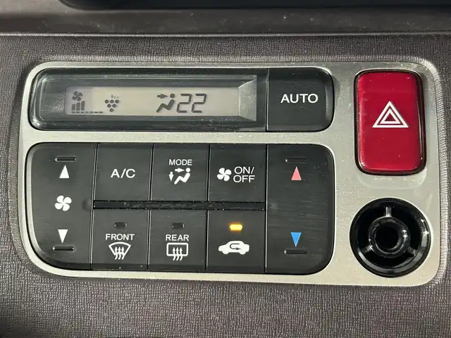 ホンダ Ｎ ＯＮＥ プレミアム 佐賀県 2014(平26)年 12.3万km ミラノレッド 純正7インチナビ/BT/AM/FM/CD/DVD/USB/バックカメラ/衝突被害軽減ブレーキ/ステアリングリモコン/革巻きステアリング/ETC/純正14インチアルミホイール/純正HIDヘッドライト/フォグランプ/純正フロアマット