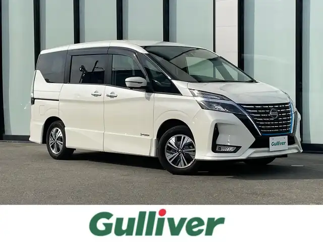 日産 セレナ e－パワー ハイウェイスター V 大阪府 2022(令4)年 1.4万km ブリリアントホワイトパール 純正ナビ/   フルセグTV/CD/DVD/Bluetooth/衝突軽減/ＢＳＭ/プロパイロット/全方位モニター/スマートルームミラー/両側パワースライドドア/コーナーセンサー/純正フロアマット/スマートキー/ＥＴＣ/ＬＥＤライト/禁煙車