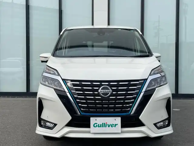 日産 セレナ e－パワー ハイウェイスター V 大阪府 2022(令4)年 1.4万km ブリリアントホワイトパール 純正ナビ/   フルセグTV/CD/DVD/Bluetooth/衝突軽減/ＢＳＭ/プロパイロット/全方位モニター/スマートルームミラー/両側パワースライドドア/コーナーセンサー/純正フロアマット/スマートキー/ＥＴＣ/ＬＥＤライト/禁煙車