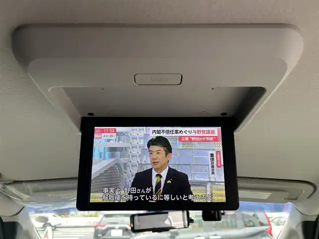日産 セレナ ハイウェイスター G 東京都 2017(平29)年 1.6万km ブリリアントホワイトパール 2トーン ワンオーナー/純正SDナビ/フルセグTV/SD/CD/DVD/Bluetooth/USB/AUX/純正フリップダウンモニター/アラウンドビューモニター/プロパイロット/アダプティブクルーズコントロール/パーキングアシスト/レーンアシスト/エマージェンシーブレーキ/アイドリングストップ/インテリジェントルームミラー/ビルトインETC2.0/純正ドライブレコーダー/両側パワースライドドア/純正16インチアルミホイール/純正スタッドレスタイヤ積込/社外マフラー/純正マフラー積込/ステアリングスイッチ/ドアバイザー/NISUMOドアノブカバー/プッシュスタート/保証書/取扱説明書/点検記録簿/スペアキー