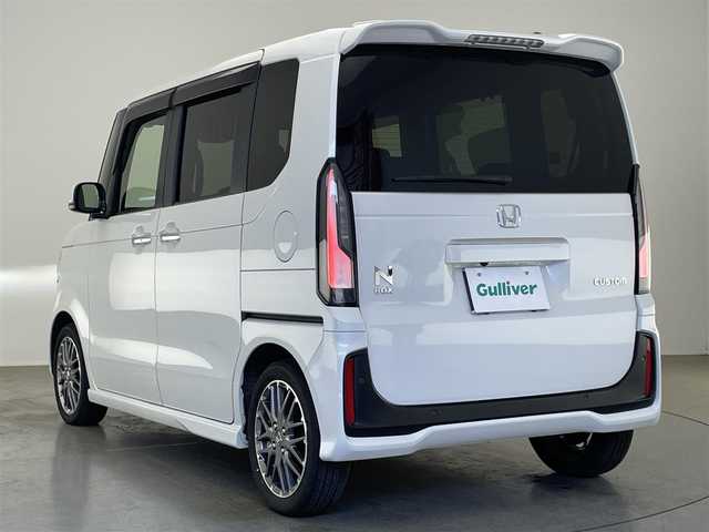 ホンダ Ｎ ＢＯＸ カスタム ターボ 愛知県 2024(令6)年 0.9万km プラチナホワイトパール 純正９型ナビ　フルセグＴＶ　ＤＶＤ　カープレイ　バックカメラ　ハーフレザー　シートヒーター　ＥＴＣ　両側パワースライドドア　ホンダセンシング　衝突軽減　追従クルコン　ＬＥＤオートライト　フォグ　禁煙車