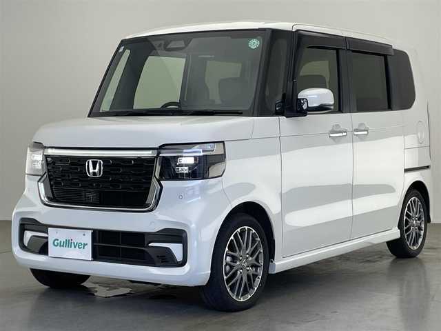 ホンダ Ｎ ＢＯＸ カスタム ターボ 愛知県 2024(令6)年 0.9万km プラチナホワイトパール 純正９型ナビ　フルセグＴＶ　ＤＶＤ　カープレイ　バックカメラ　ハーフレザー　シートヒーター　ＥＴＣ　両側パワースライドドア　ホンダセンシング　衝突軽減　追従クルコン　ＬＥＤオートライト　フォグ　禁煙車