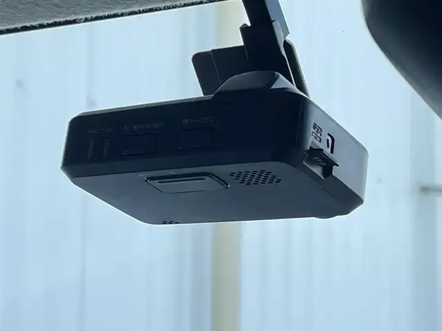 スズキ スペーシア カスタム HYBRID XS 佐賀県 2018(平30)年 1.5万km ブリスクブルーM 純正8インチSDナビゲーション/・フルセグTV/CD/DVD/SD/Bluetooth/全方位モニター/前方ドライブレコーダー/ビルトインETC/ヘッドアップディスプレイ/両側パワースライドドア/天井サーキュレーター/ハーフレザーシート/D席シートヒーター/後席サンシェード/ISOFIX対応/革巻きステアリング/ステアリングリモコン/純正15インチアルミホイール/純正LEDヘッドライト/・オートマチックハイビーム/純正LEDフォグランプ/純正フロアマット/純正ドアバイザ―/デュアルセンサーブレーキサポート/車線逸脱警報機能/パーキングセンサー