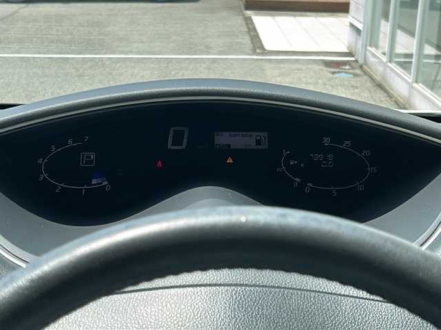 日産 セレナ ハイウェイスター Vセレクション 富山県 2012(平24)年 7.4万km ブリリアントホワイトパール 社外SDナビ/Ｂｌｕｅｔｏｏｔｈ/バックカメラ/両側パワースライドドア/バックカメラ/クルーズコントロール/純正ＡＷ１６インチ/リアモニター/ウォークスルー/スマートキー/プッシュスタート/フロアマット/Wエアバック
