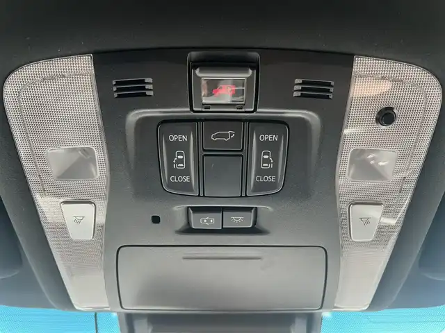 トヨタ アルファードハイブリット ロイヤルラウンジ 秋田県 2018(平30)年 9万km ホワイトパールクリスタルシャイン ４WD/JBLプレミアムサウンドシステム/24インチ液晶ディスプレイ（フルセグ）/LEDヘッドライト/両側パワスラ/純正ナビ/衝突軽減システム/ワンセグ/全方位カメラ/純正アルミ/スマートキー/純正フルエアロ/アイドリングストップ/プッシュスタート/クルーズコントロール/パーキングアシスト/レーンキープアシスト/コーナーセンサー/ステアリングスイッチ/全席シートヒーター/エアシート/全席パワーシート/メモリー付パワーシート/MTモード付AT/オットマン/集中コントロールタッチパネル/エクストラキャビネット/電動リアゲート/100V充電/ETC/ドライブレコーダー/ステアリングヒーター/純正フロアマット/純正ドアバイザー/オートライト/ダブルオートエアコン/パワーステアリング/パワーウィンドウ/横滑り防止/盗難防止装置/電動格納ウィンカーミラー/保証書/取扱説明書/記録簿