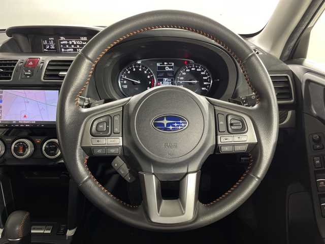 スバル フォレスター Xブレイク 神奈川県 2016(平28)年 5.5万km クリスタルホワイトP 7型純正ナビ/CD　DVD　Bluetooth　/バックカメラ/アイサイト/ブラインドスポットモニター/レーダークルーズコントロール/全席シートヒーター/前席パワーシート/ハーフレザーシート/パドルシフト/ビルトインETC/純正17インチAW/LEDオートライト/フォグランプ