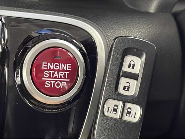 ホンダ Ｎ ＢＯＸ SSパッケージ 愛知県 2015(平27)年 7.1万km パール 純正ナビ/・Bluetooth/・CD/DVD/・フルセグテレビ/両側パワースライドドア/バックカメラ/ドライブレコーダー/サイドエアバッグ/カーテンエアバッグ/アイドリングストップ/ＥＴＣ/フロアマット