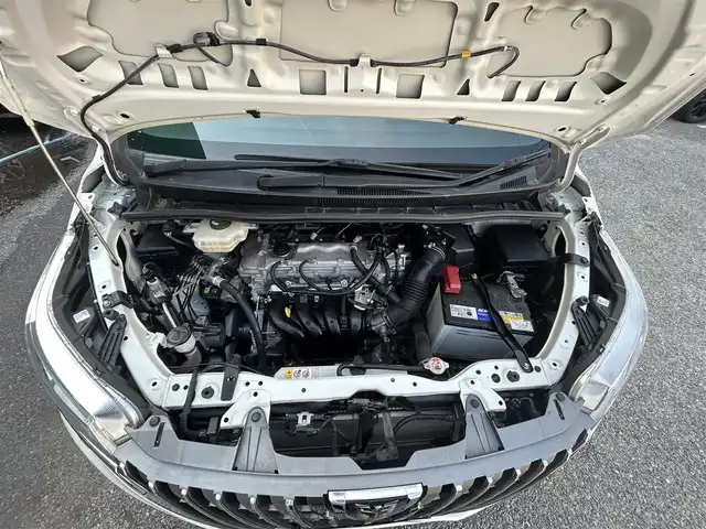 トヨタ エスクァイア Gi 千葉県 2018(平30)年 3.6万km ホワイトパールクリスタルシャイン 純正7インチナビ（NSZT-W66T）/　（BT/DVD/CD/AM/FM)/ワンセグ/ETC2.0/前席シートヒーター/レーンキープアシスト/プリクラッシュセーフティ/クルーズコントロール/リアセンサー/バックカメラ/前後USB端子/両側パワースライド/合皮シート/LEDライト/レーンキープ