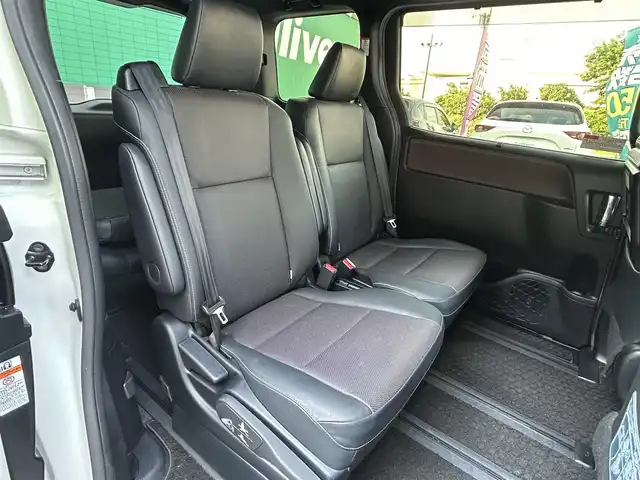 トヨタ エスクァイア Gi 千葉県 2018(平30)年 3.6万km ホワイトパールクリスタルシャイン 純正7インチナビ（NSZT-W66T）/　（BT/DVD/CD/AM/FM)/ワンセグ/ETC2.0/前席シートヒーター/レーンキープアシスト/プリクラッシュセーフティ/クルーズコントロール/リアセンサー/バックカメラ/前後USB端子/両側パワースライド/合皮シート/LEDライト/レーンキープ
