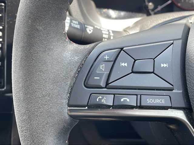 日産 ノート e－パワー ニスモ 三重県 2017(平29)年 4.7万km スーパーブラック 純正ナビ(AM/FM/CD/DVD/TV/BT)/バックカメラ/スペアキー/革巻きステアリング/純正フロアマット/ETC/オートライト/電動格納ミラー/禁煙車