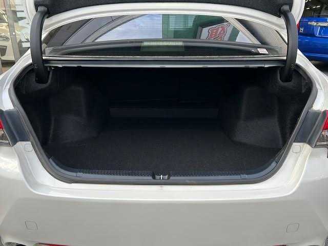 トヨタ マークＸ 250G 埼玉県 2013(平25)年 7.6万km ホワイトパールクリスタルシャイン 純正SDナビ/フルセグTV/Bluetooth/バックカメラ/HIDオートライト/純正16インチアルミホイール/横滑り防止装置/スマートキー/プッシュスタート/保証書/取扱説明書/スペアキー