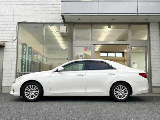 トヨタ マークＸ 250G 埼玉県 2013(平25)年 7.6万km ホワイトパールクリスタルシャイン 純正SDナビ/フルセグTV/Bluetooth/バックカメラ/HIDオートライト/純正16インチアルミホイール/横滑り防止装置/スマートキー/プッシュスタート/保証書/取扱説明書/スペアキー