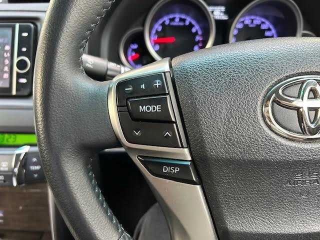 トヨタ マークＸ 250G 埼玉県 2013(平25)年 7.6万km ホワイトパールクリスタルシャイン 純正SDナビ/フルセグTV/Bluetooth/バックカメラ/HIDオートライト/純正16インチアルミホイール/横滑り防止装置/スマートキー/プッシュスタート/保証書/取扱説明書/スペアキー