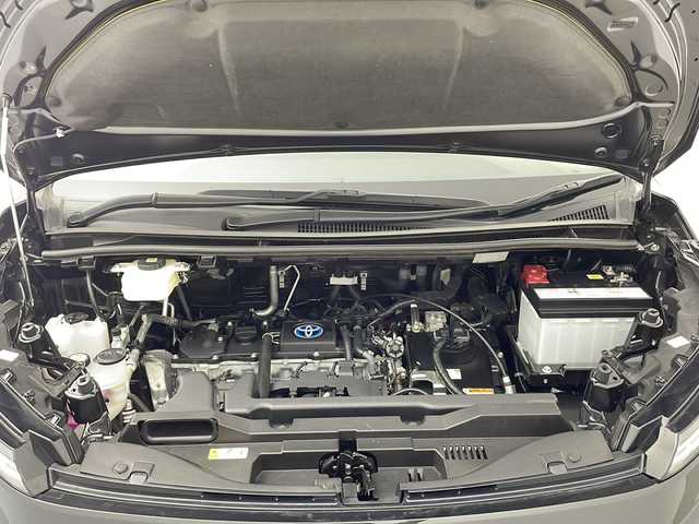 トヨタ ヴォクシー ハイブリッド S－G 千葉県 2022(令4)年 0.8万km グリッターブラックガラスフレーク セーフティセンス/・プリクラッシュセーフティ/・レーントレーシングアシスト/・レーダークルーズコントロール/・ロードサインアシスト/・オートマチックハイビーム/・ドライバー異常時対応システム/・プロアクティブドライビングアシスト/・発進遅れ告知機能/純正8インチディスプレイオーディオ/・Bluetooth接続/・バックカメラ/ユニバーサルステップ/両側パワースライドドア/LEDヘッドライト/AC100V